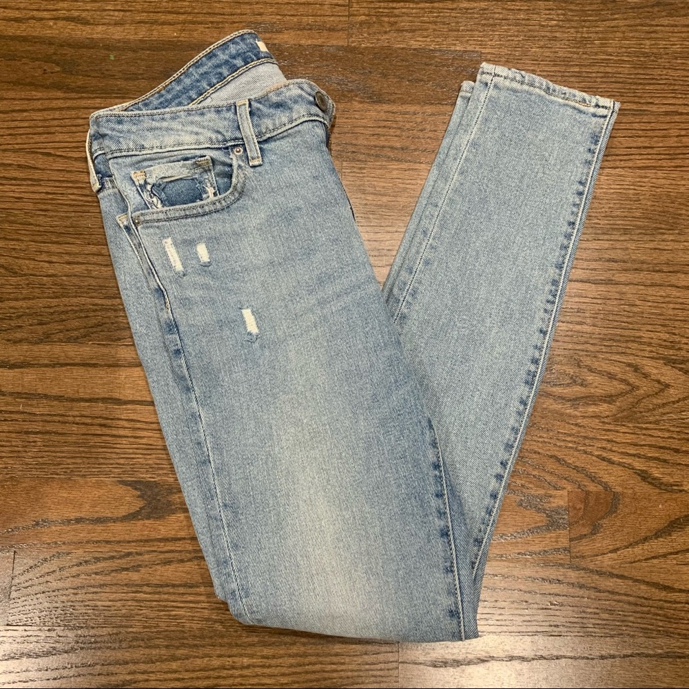 Levi’s 711 Skinny Jeans